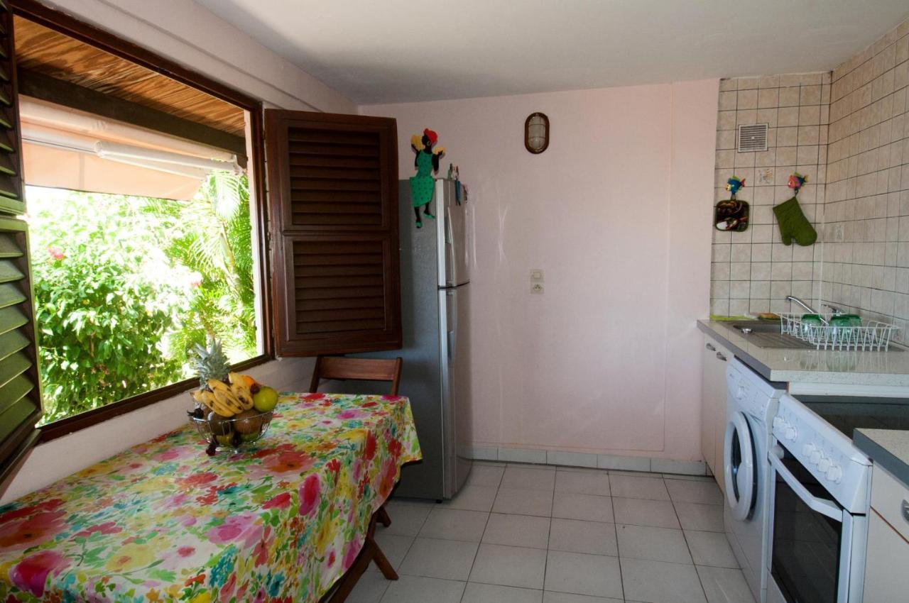 Rose Phoenix Rez-De-Jardin Piscine Et Vue Mer Les Anses-d'Arlets Exterior foto